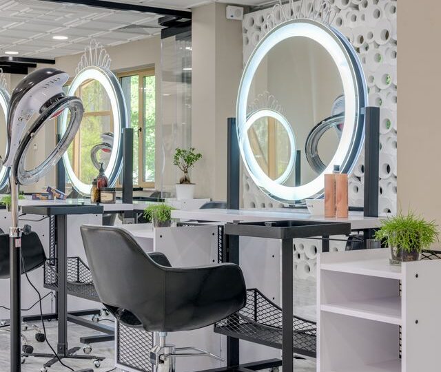 Hvilken frisørstol passer bedst til din salon?