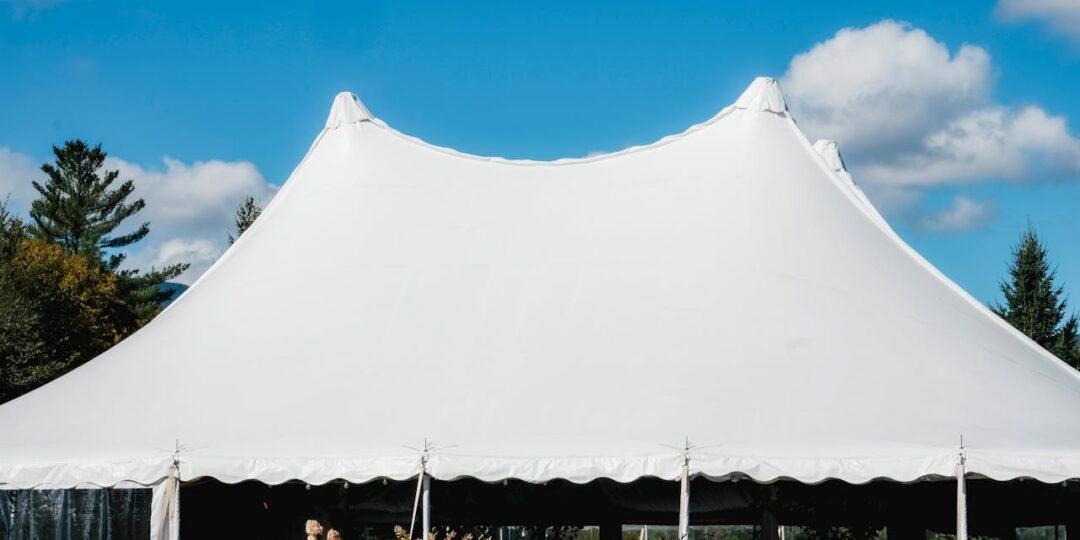 Festtelt udlejning i Næstved: Sådan vælger og planlægger der rigtigt